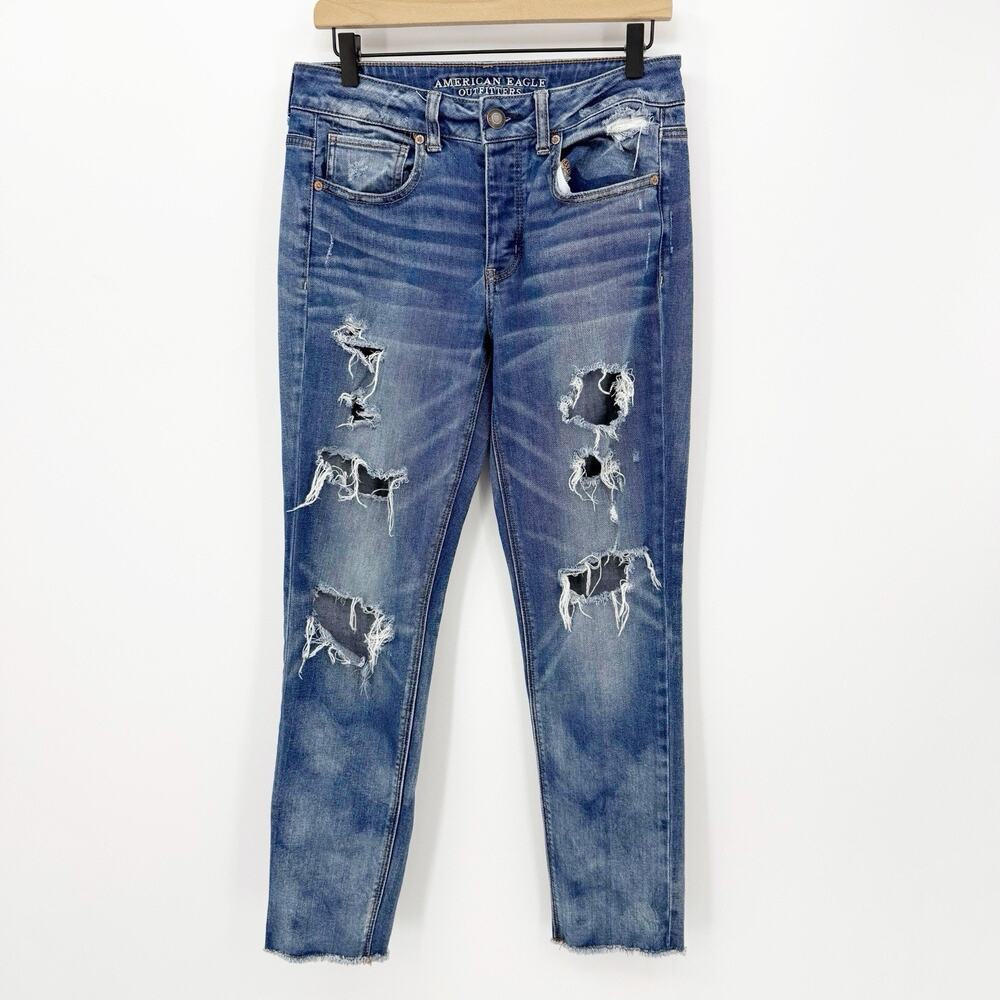 American Eagle Tomgirl Jeans 4 Womens Blue Distressed Streetwear Grunge Thrashed